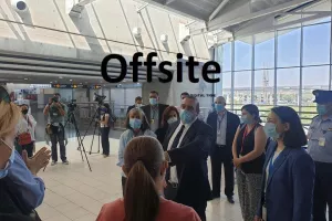 Υποδέχθηκε την πρώτη πτήση ο Υπουργός (φώτος/βίντεο)