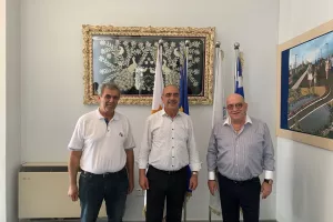 (ΚΟΥΜΑΣ) Συνάντηση με τον δήμαρχο Παραλιμνίου 