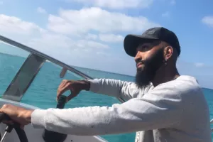 ΕΝΣΟΥΕ... στο σκάφος: "Ζήσε χωρίς φόβο"