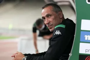 Δώνης: «Παρά τα προβλήματα, να παίξουμε με σεβασμό στην ιστορία μας»