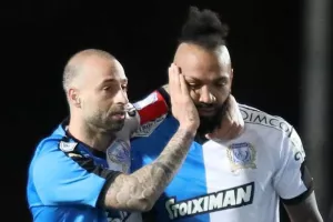 Ενσούε/Φώτης