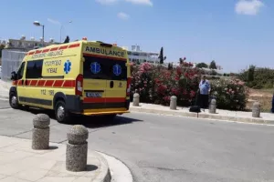 ΕΞΙΤΗΡΙΟ με χειροκρότημα για τον τελευταίο ασθενή στην Κύπρο!
