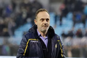 Απάντηση Παπαϊωάννου σε Κούγια: «Προτιμώ το "κωλόβλαχε" από το "τακουνάκιας"»!