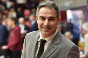 «Με τα κριτήρια δημιουργείται βάση στην Basket League, άδικη η κριτική στον Αντετοκούνμπο»