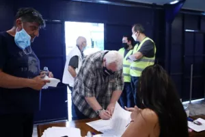 Η θερμομέτρηση στο γήπεδο πριν το ματς