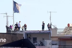 Αποθέωση για τους οπαδούς... της ταράτσας 