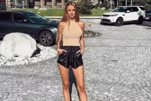 Σουζάνα... χωρίς ρούχα (φώτο)
