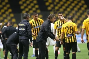 Το πρώτο ματς στην ιστορία του ελληνικού ποδοσφαίρου με δέκα αλλαγές!