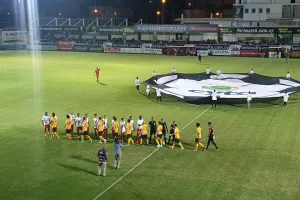 ΚΑΙ οι δύο εξάδα!