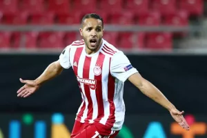 H UEFA χειροκρότησε τον Ελ Αραμπί