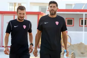 (ΦΩΤΟΣ) Η... αρχή με τον ΠΑΜΠΟ