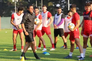 (ΦΩΤΟΣ) Η... αρχή με τον ΠΑΜΠΟ