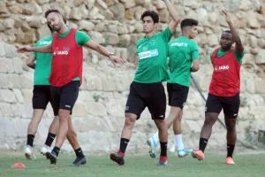 Έβαλαν... μπρος και οι "μαυροπράσινοι" (Φώτος)