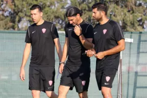 (ΦΩΤΟΣ) Η... αρχή με τον ΠΑΜΠΟ