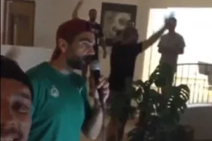 ΜΠΟΤΕΑΚ/ Πίτσα-πάρτι και καραόκε! (Φώτος/Βίντεο)