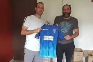Ανανεώνει με Στέλιο Κωνσταντίνου