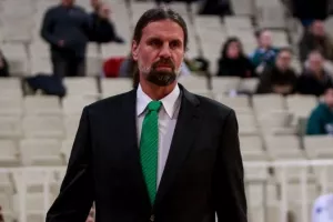 Χωρίζουν οι δρόμοι με τον Αλβέρτη