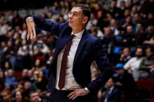 "Ελπίζω να μείνει ο Βεζένκοφ"