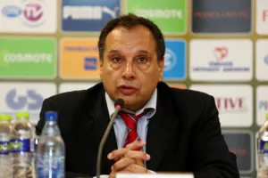 Δέδες για το UEFA Conference League: «Δεν αξίζει να χρεωθούμε αυτή την ήττα»