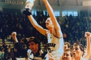 Πένθος στον ΠΑΟΚ: «Έφυγε» ο Γιάννης Πολίτης