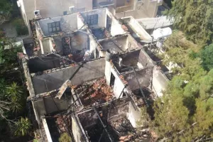 Λευκωσία/Έγιναν στάχτη δυο κατοικίες- Απειλήθηκε πολυκατοικία