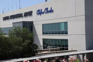 Αεροδρόμιο Λάρνακας/7000 άτομα-85 πτήσεις!