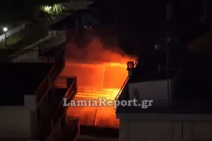 Άναψε καπνογόνο για τον Ολυμπιακό και οι γείτονες κάλεσαν την πυροσβεστική