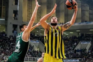 «Στη λίστα Ολυμπιακού και Παναθηναϊκού ο Λοβέρν»