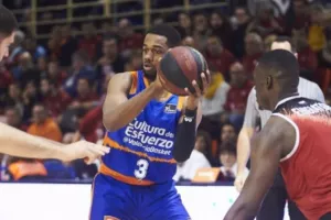 Στη λίστα του Ολυμπιακού ο Λόιντ