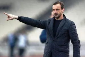 Μάντζιος: «Να ανακαλέσει ο Παπαϊωάννου - Ρίχνει λάσπη για να αποφύγει να πληρώσει»