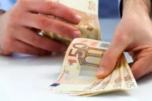 ΠΛΗΡΩΜΕΣ επιδομάτων από αύριο... 