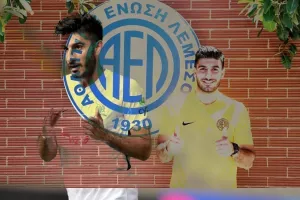 Αυτός χάραξε τον δρόμο και βαδίζει σ΄αυτόν