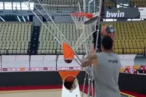 Ο Πρίντεζης προπονείται στο «πεταχτάρι» (βίντεο)