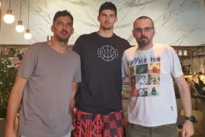 «Η Ελλάδα ήθελε τον γιο μου όμως θα παίξει για τη Σερβία»