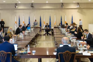 Ανάβει ΠΡΑΣΙΝΟ ΦΩΣ για νέο "ξεκλείδωμα"/Τι ανοίγει