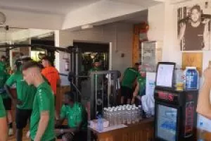 Πρόγραμμα στο γυμναστήριο (Φώτος)