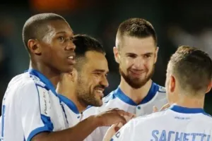 ΦΩΤΟ και αποθέωση με "Τρομερό τίκι - τάκα!"