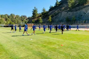 ΦΩΤΟΣ/Δουλειά στα... ορεινά η Ανόρθωση