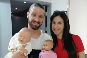 Σε μαθήματα τοκετού, ενόψει... διδύμων!! (Φώτος)