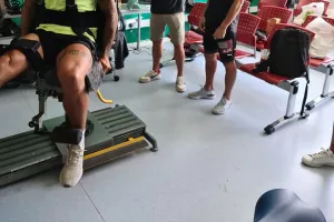 Σήκωσαν μανίκια οι παίκτες της ΑΕΚ (φώτος)