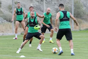 "ΠΡΑΣΙΝΑ" ΚΛΙΚΣ από την προπόνηση