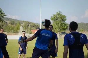 Προτελευταία... με μπάλα (Φώτος)