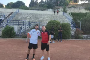 (ΦΩΤΟΣ) Πρώτη στα Λεύκαρα