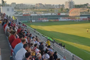 Δίψα... για μπάλα/Εξαντλήθηκαν τα εισιτήρια