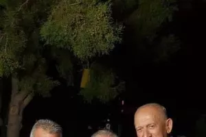 Στην Κύπρο το... αεροπλανάκι της Ομόνοιας (φώτος)