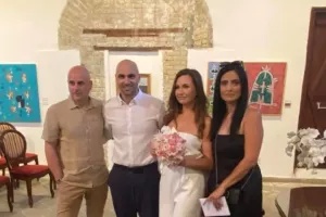 ΓΑΜΟΣ με κουμπάρους τους Τιμούρ και Μιχάλη (ΦΩΤΟΣ)