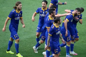 «Εντυπωσιάζει ο υψηλός ρυθμός της ΑΕΚ ως το τέλος-Καλύτερη των πλέι-οφ σε αυτό»