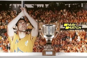 O "Mr Goal" για φωτογραφίες και αυτόγραφα 