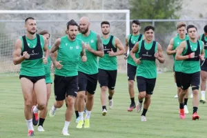 ΕΥΘΥΜΙΑΔΗΣ/Ένας στην Ομόνοια, ένας στη Δόξα και ένας στον Ολυμπιακό