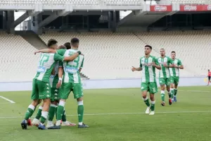 «Έλειπαν» οι άμυνες και… έβρεξε γκολ στο ΟΑΚΑ!